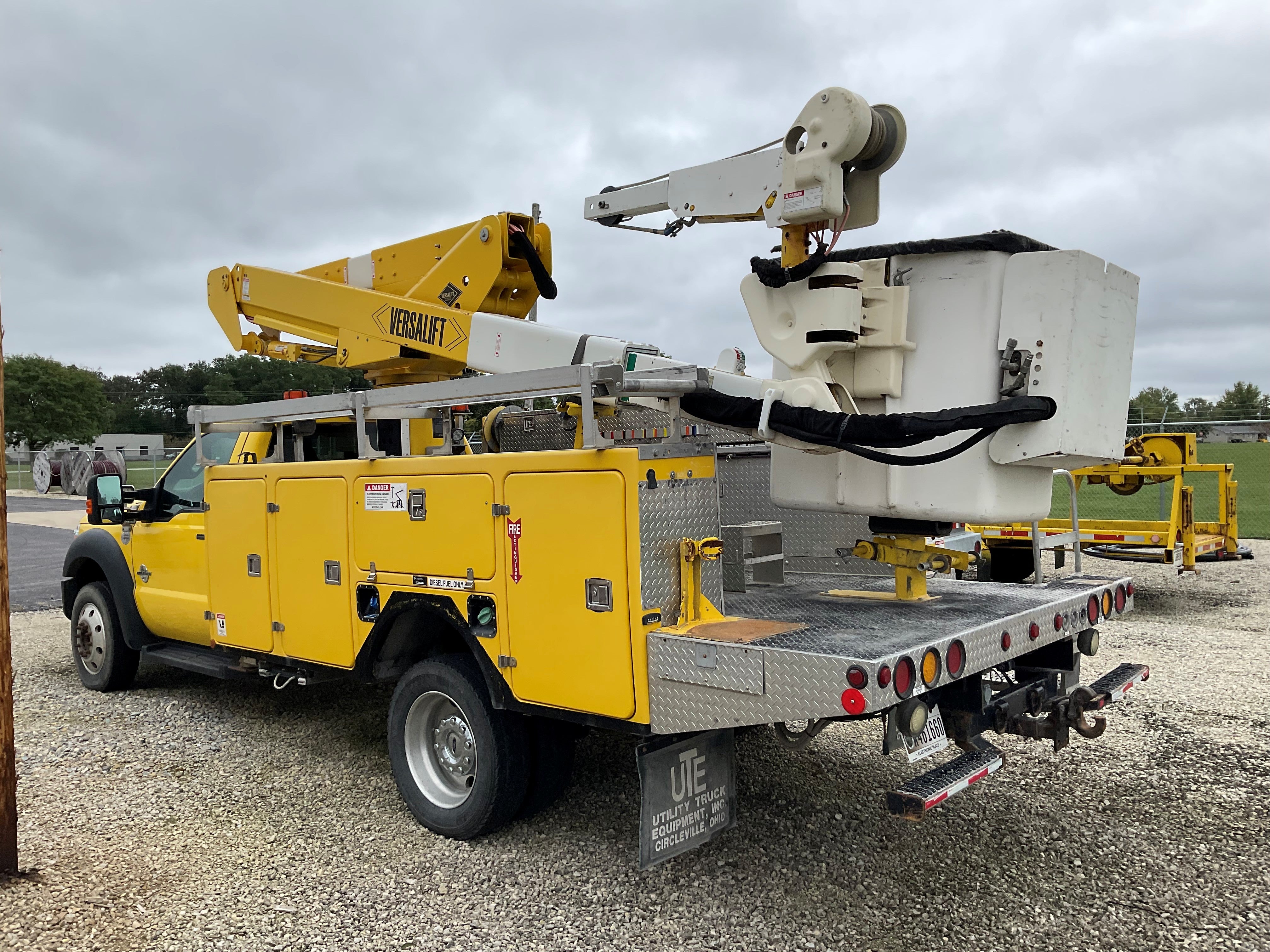 Bucket Truck